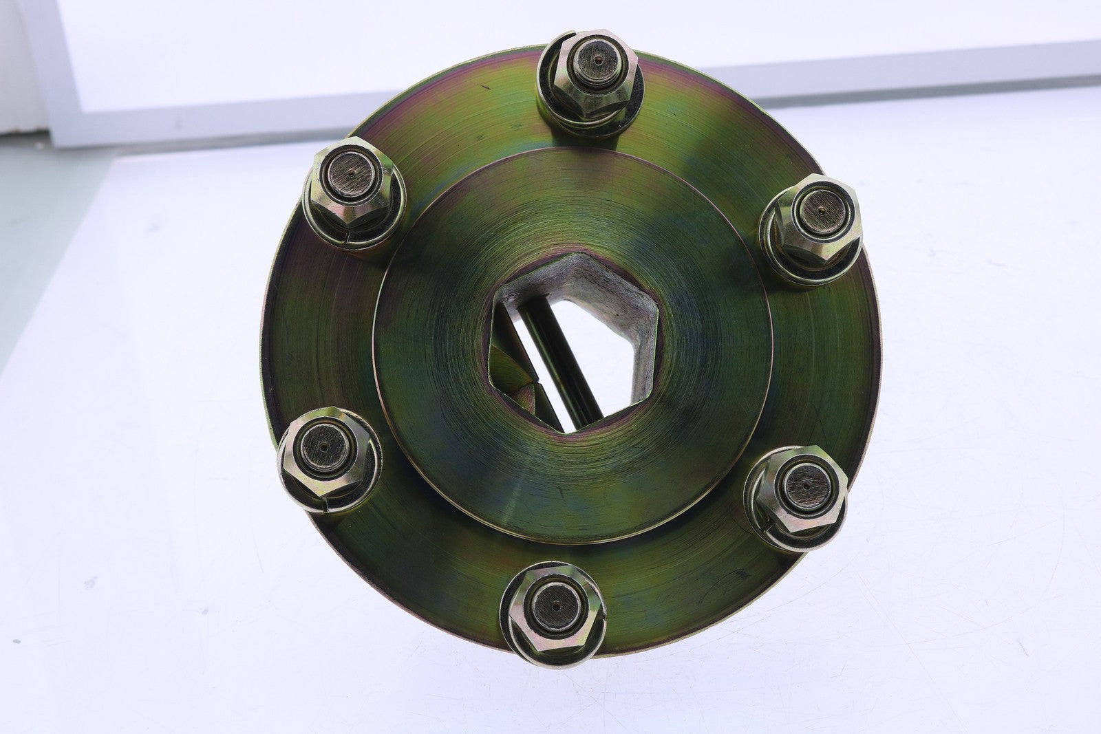 Fits Kubota B1550 B1700 B1750 B2100 B2400 H6640-17300 67401-17453 Rear Hub