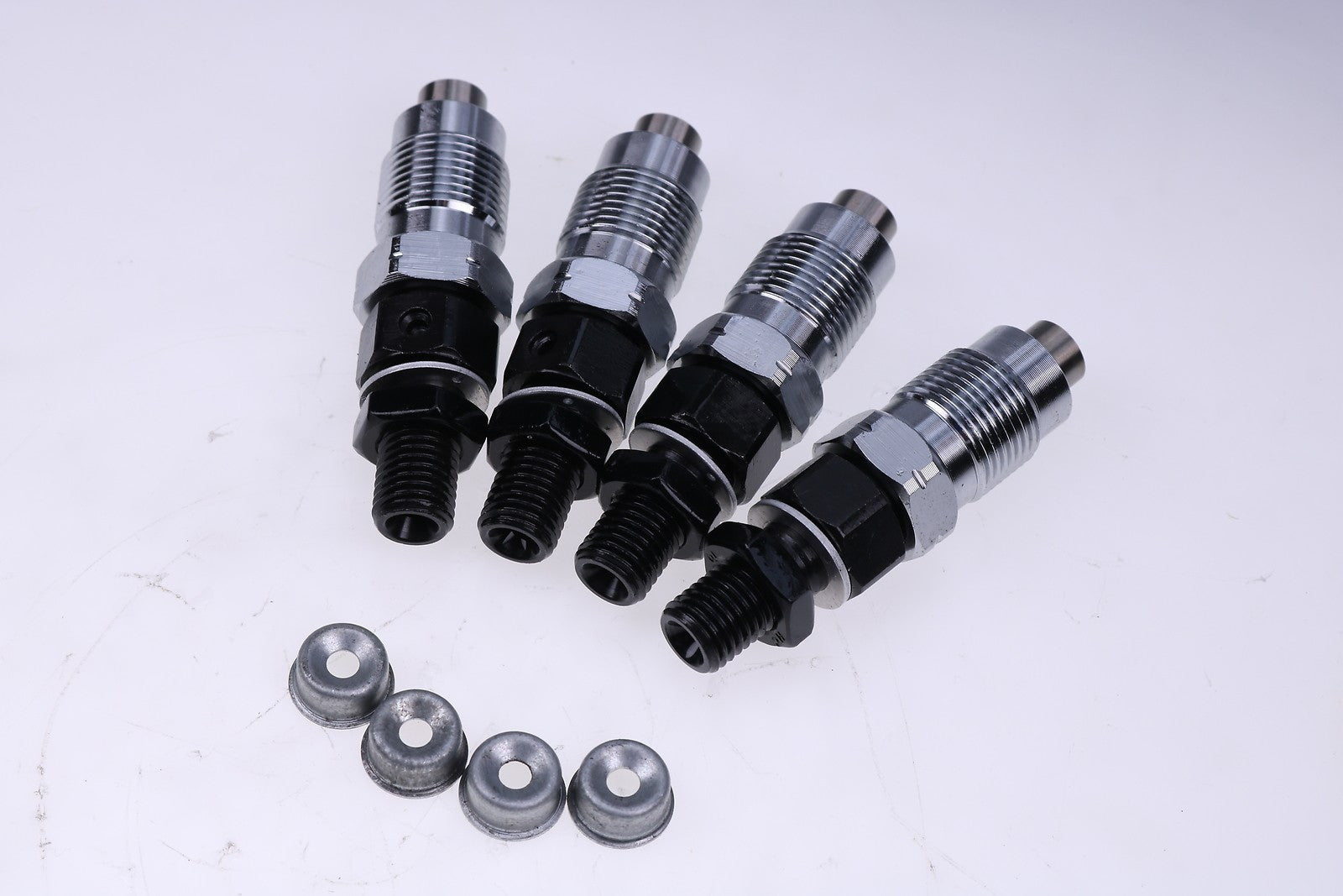 4X Fuel Injector 16454-53905 16454-53900 For Kubota V2203 V2003 D1703 Engine