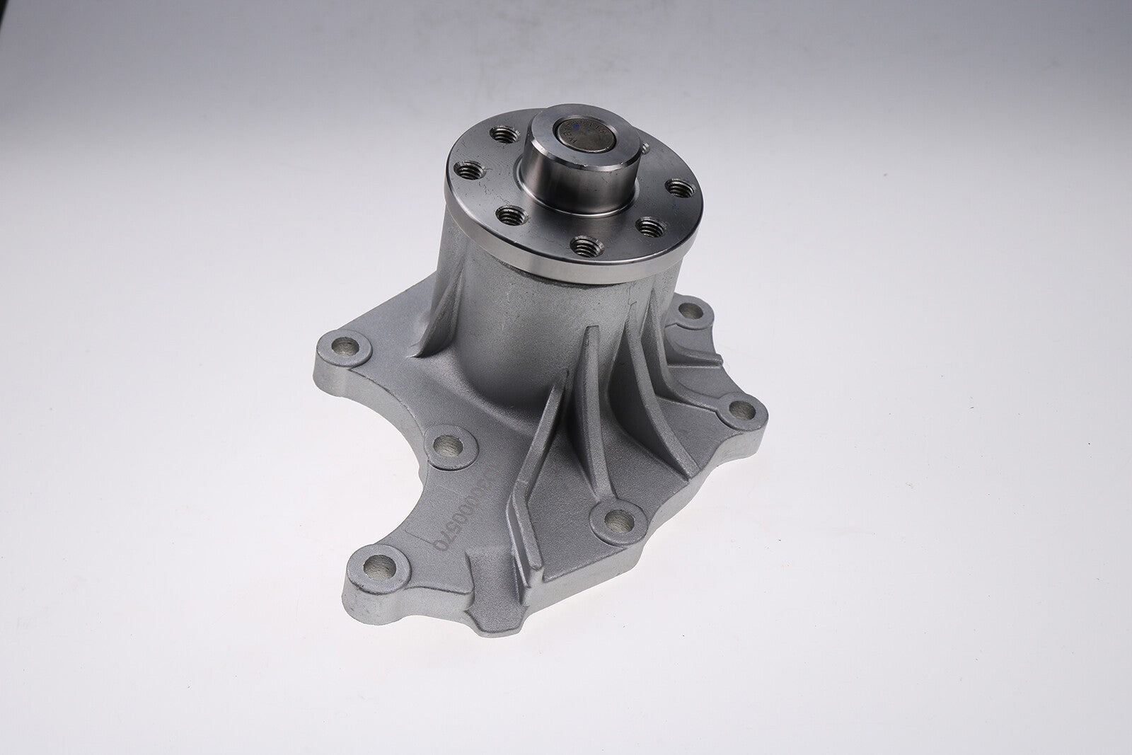 Isuzu 4JA1 4JB1 4JG2 Bobcat 843 853 Water Pump 8-97123-330-0 8-97105-012-5
