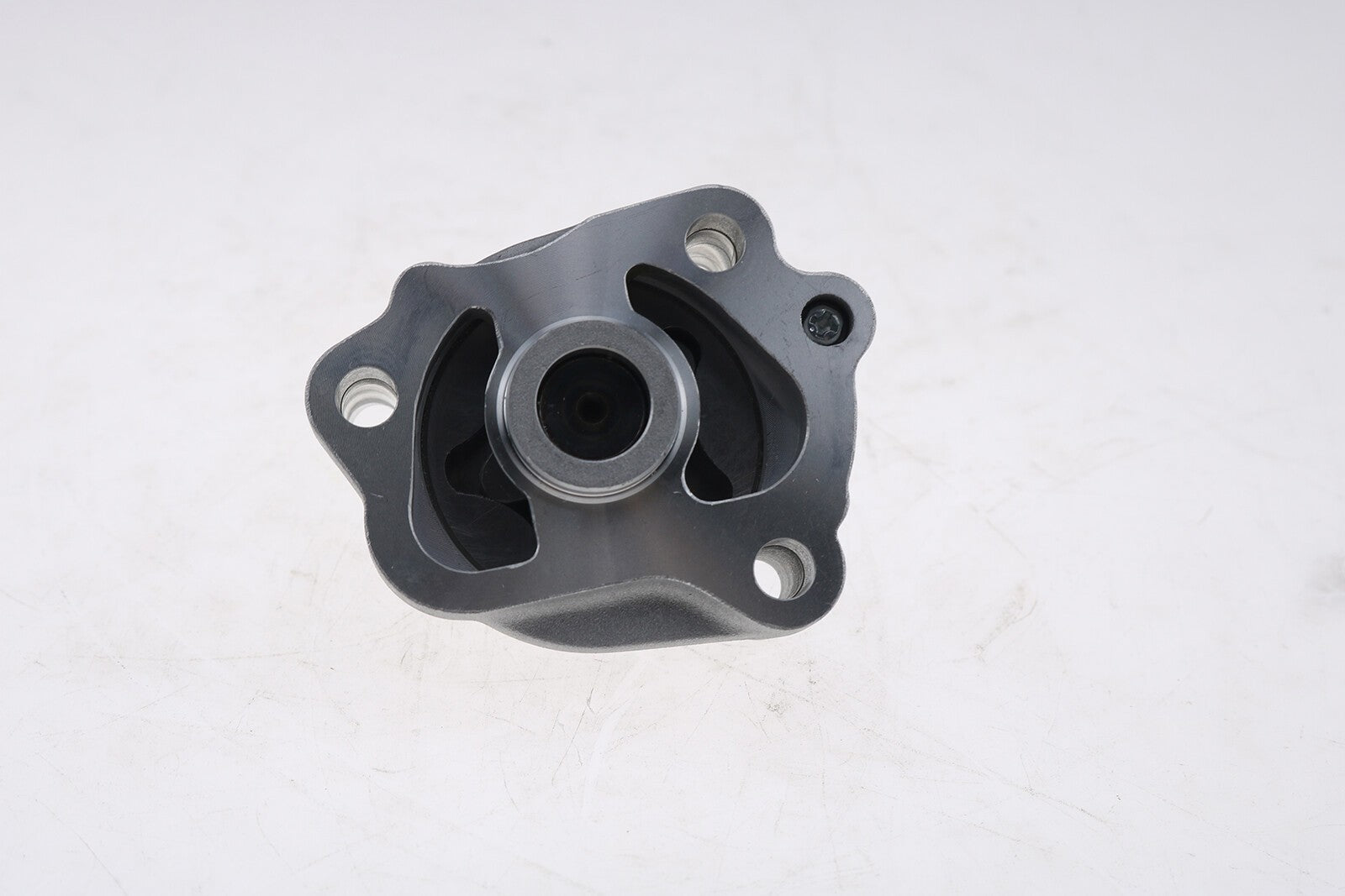 Kubota Oil Pump 6670340 for D722 B7400 BX25 Bobcat MT50 MT52 MT55 Engine