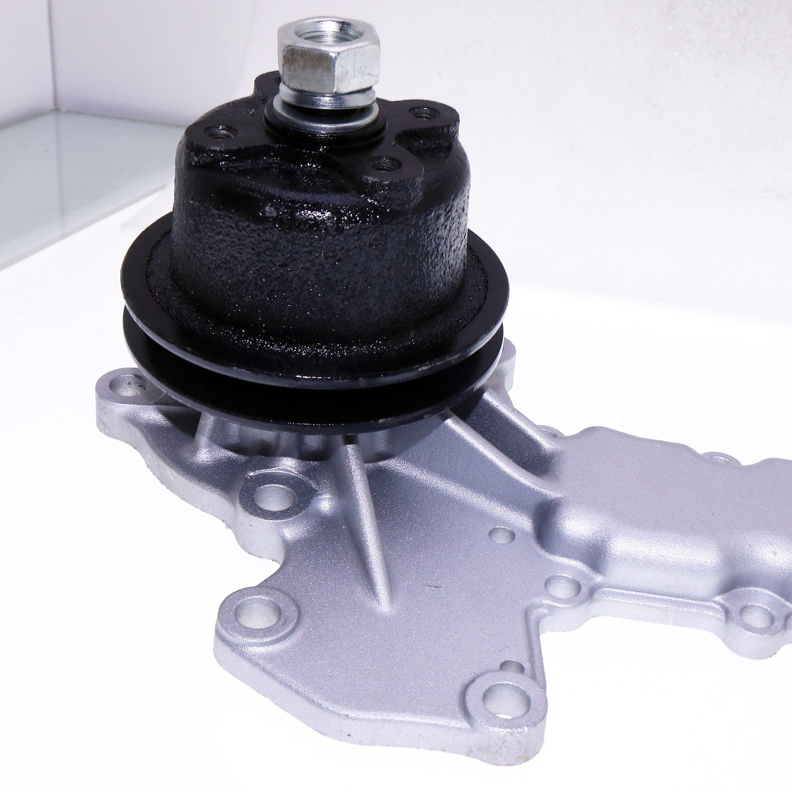 Kioti Water Pump E5900-73032 for LB2204 LK2554 LK3054 CK30 3A139-SV1
