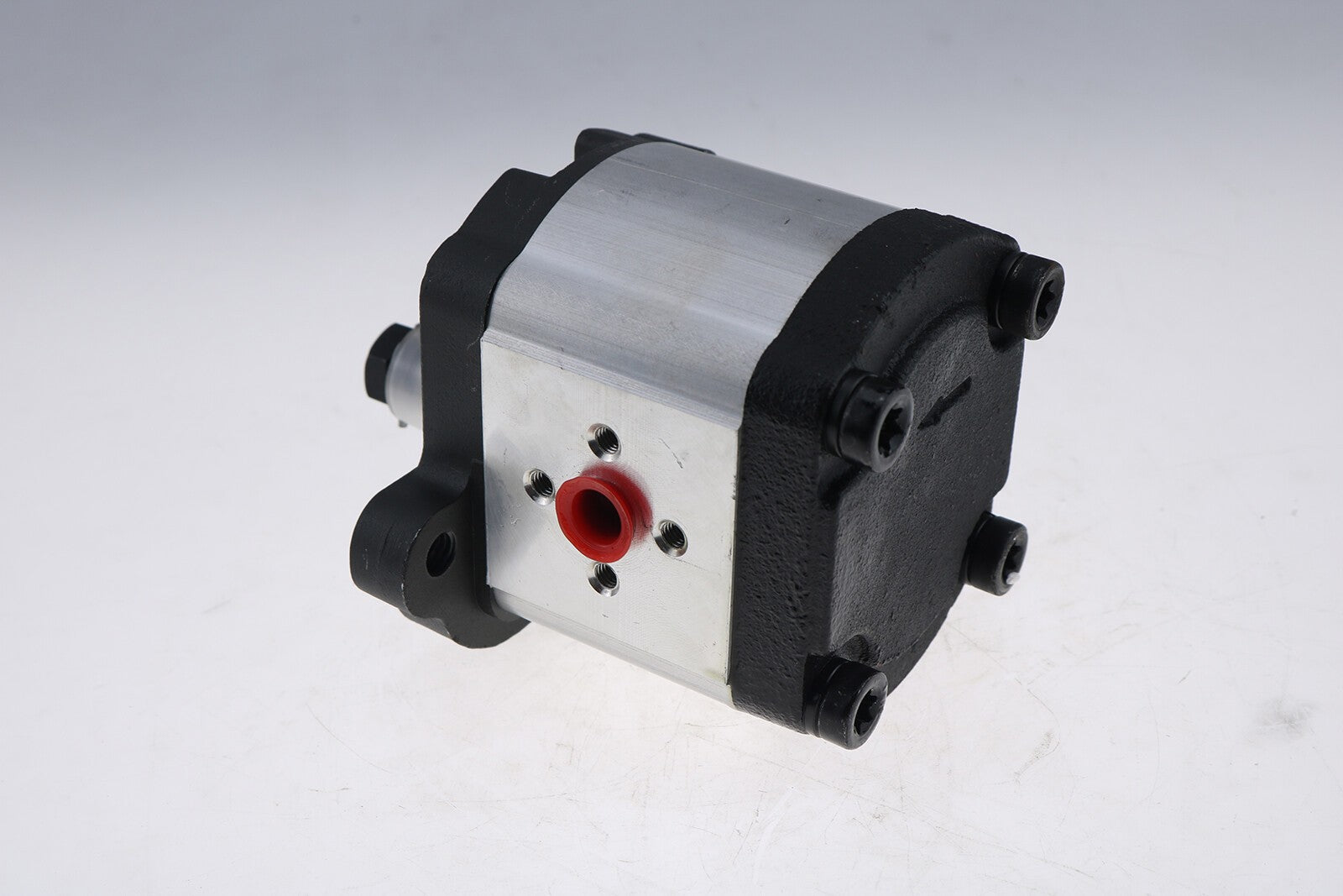 Hydraulic Pump for Ford 4635 4835 5635 6635 7635 3534941M91 BH525339