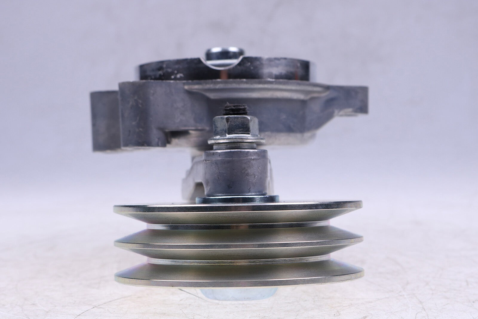 DEUTZ 912 913 914 Engine Double Belt Tensioner Idler Pulley 3/4 Cylinders