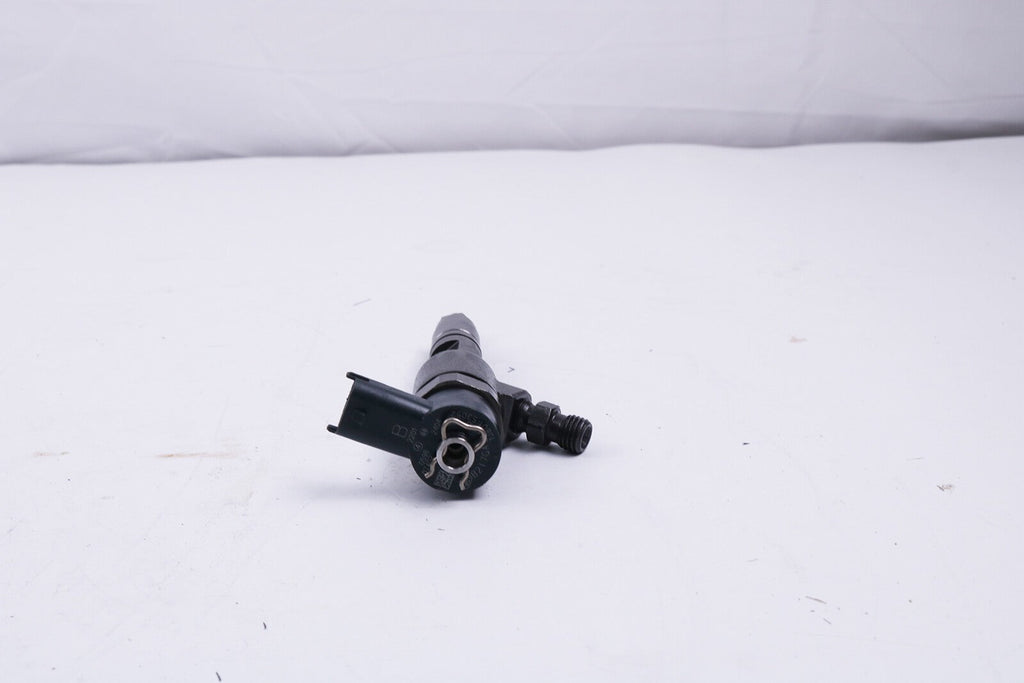 New 0445110777 Fuel Injector 1J801-53052 for Kubota V1803 V2403 Engine