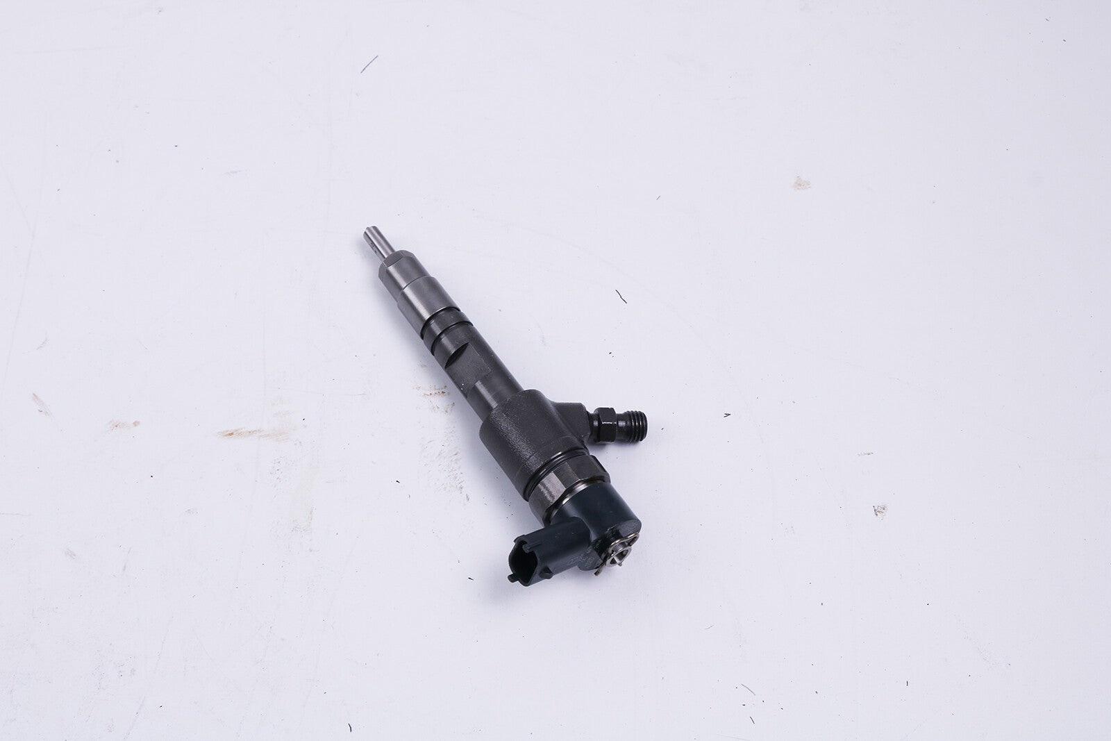 New 0445110777 Fuel Injector 1J801-53052 for Kubota V1803 V2403 Engine