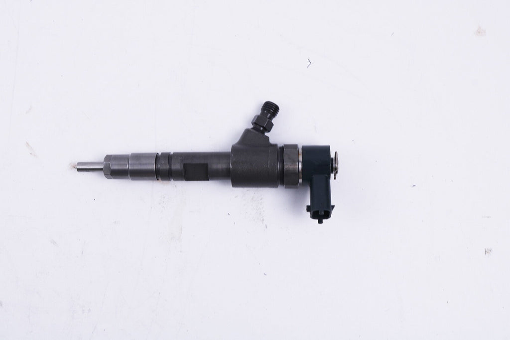 4X New Kubota Fuel Injector 0445110777 1J801-53052 for KX040 L4701 V2403