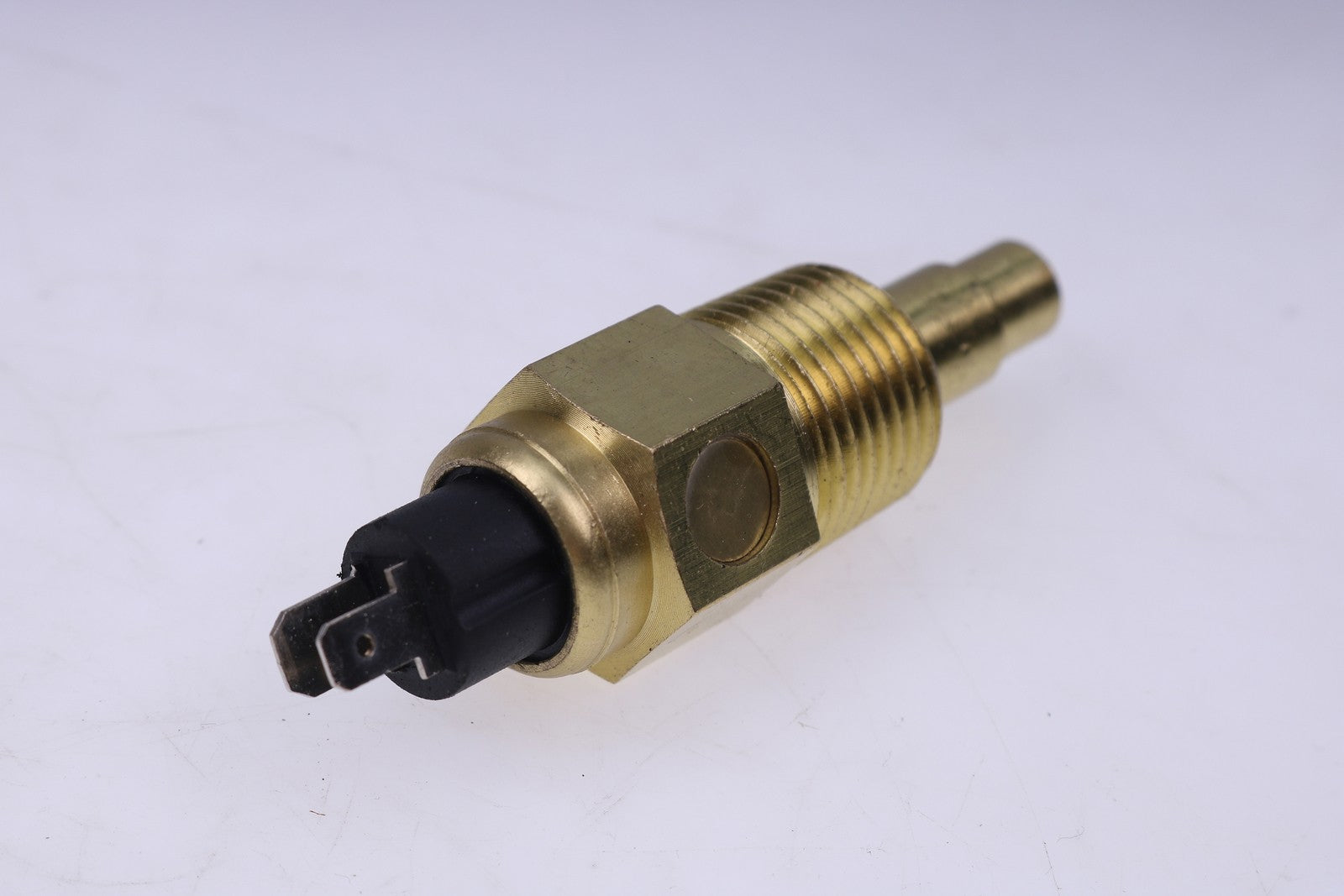 New Water Temperature Sensor 622-817 1/2NPT 103℃ Alarm Switch for FG Wilson