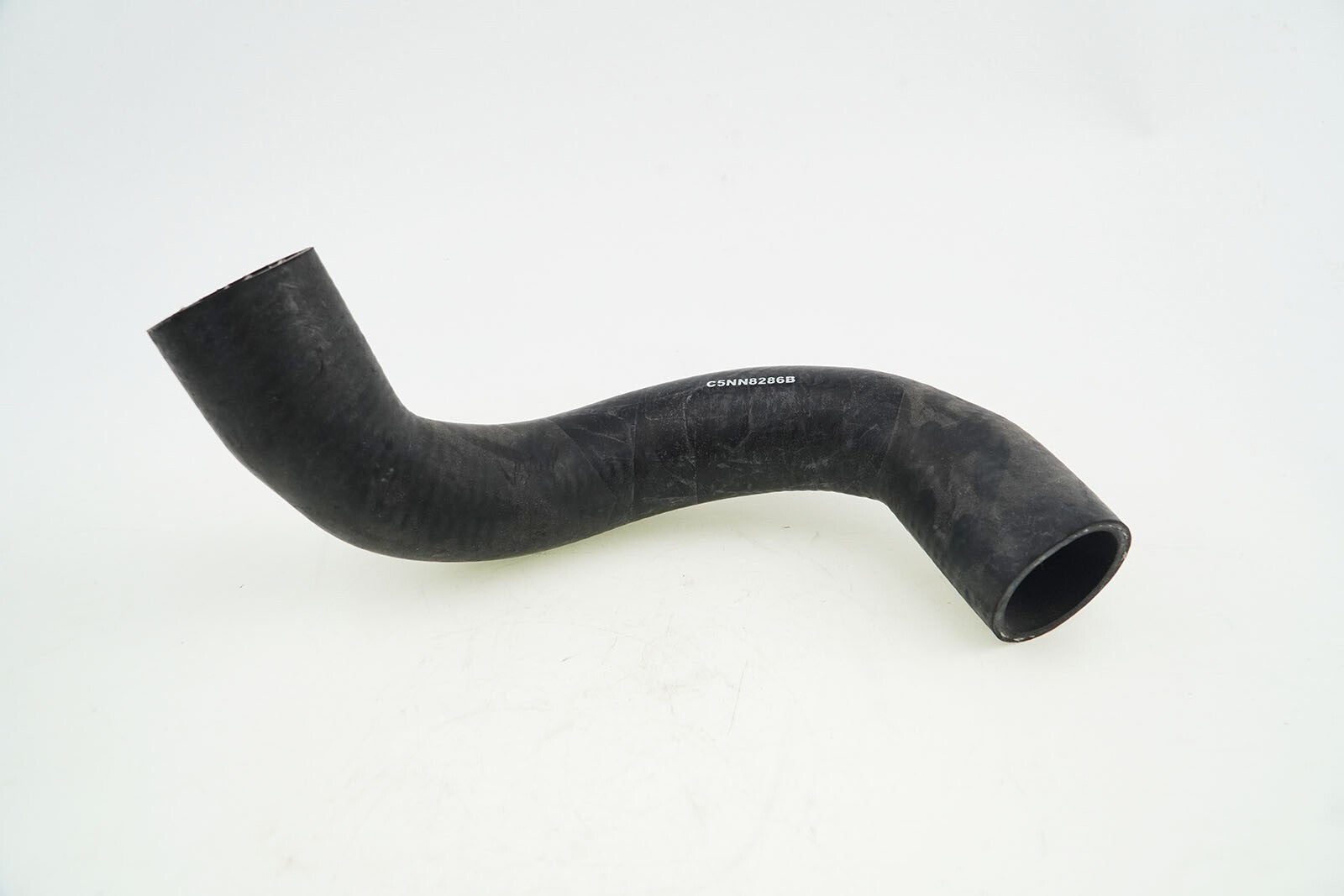 Lower Radiator Hose for Ford 2000 3000 4000 2600 3600 4100 4600 4630 4830