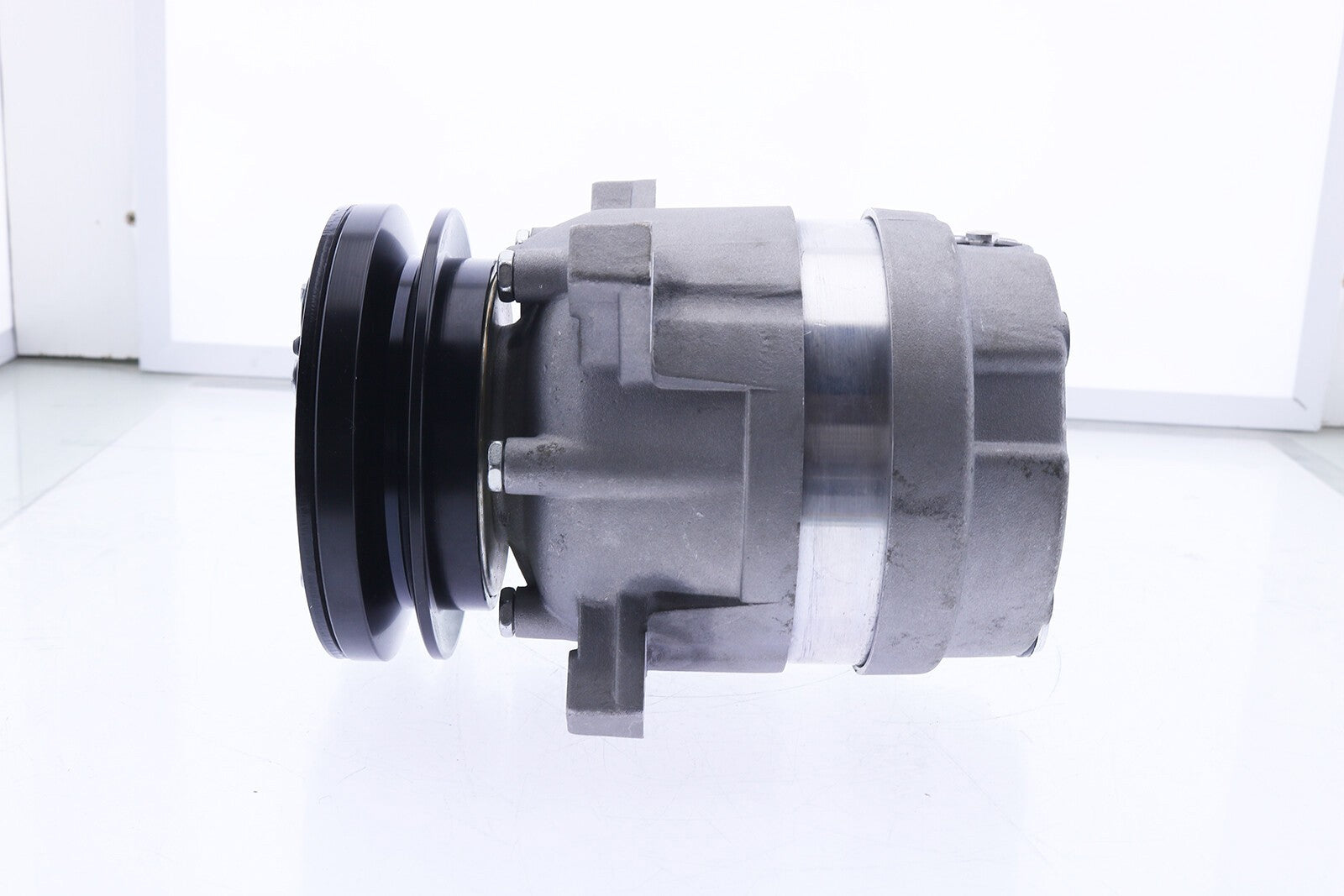 New A/C Compressor T4520-50051 T4520-50052 for Kioti DK45 DK55 DK65 Tractor